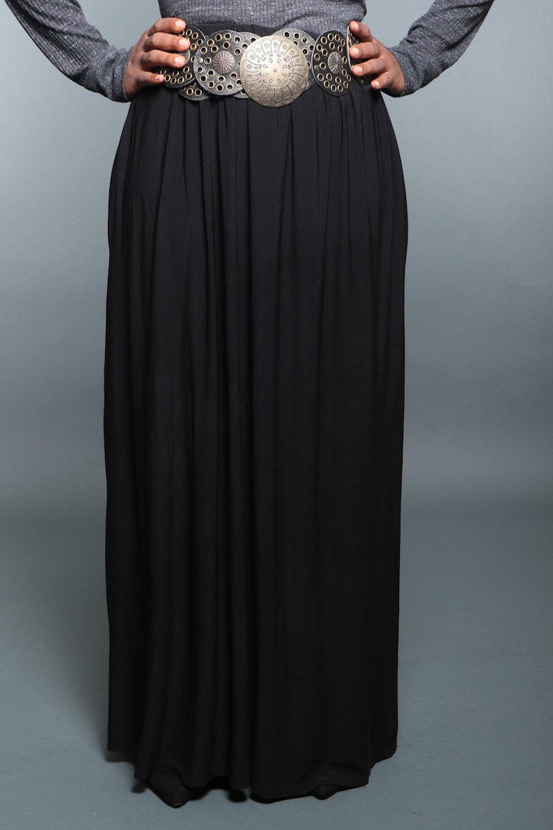 Black maxi skirt/maxi skirt/ women's skirt/ black skirt/ long skirt/ skirt with pockets/ black maxi skirt with pockets/ modest clothing image 4