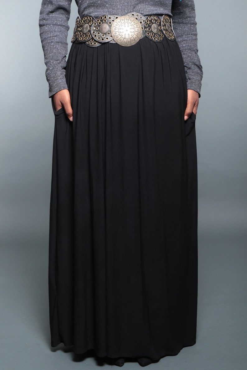 Black maxi skirt/maxi skirt/ women's skirt/ black skirt/ long skirt/ skirt with pockets/ black maxi skirt with pockets/ modest clothing image 1