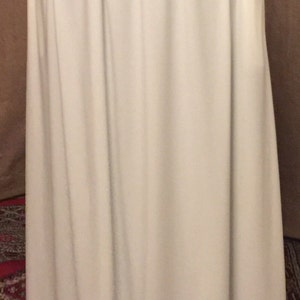 White maxi skirt/ winter white maxi skirt/ women's white skirt/ modest clothing/ loose skirt/ full skirt image 2