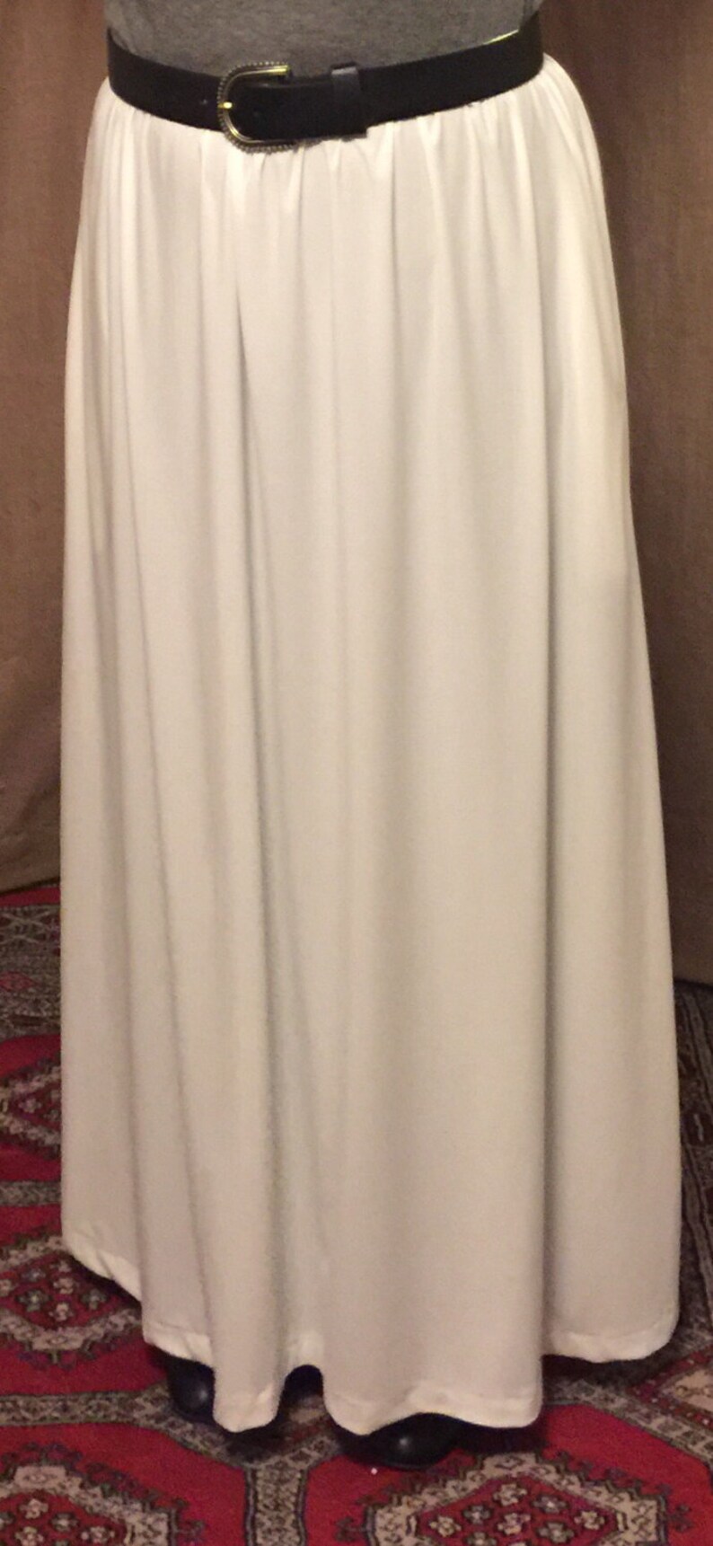 White maxi skirt/ winter white maxi skirt/ women's white skirt/ modest clothing/ loose skirt/ full skirt image 2