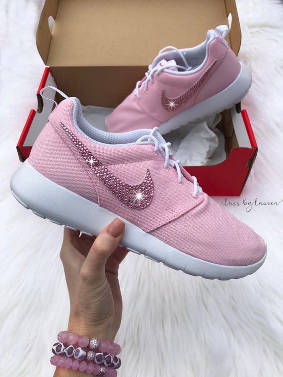 nike roshe pink