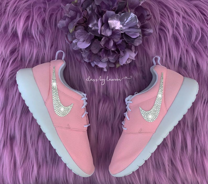 pink roshe one women's