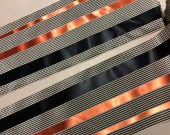 Cinta de cuadros vintage en blanco y negro con raya de satén coral y negro, 6 1/8 pulgadas de ancho, el precio se aplica cortado a medida.
