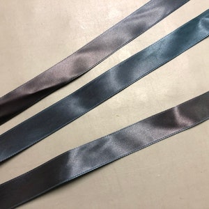 Doppelgesichtiges Satinband in Kobaltblau mit &quot;Natural Ombre&quot;, Lila, Price is bulk stock, 7/8 zoll breit