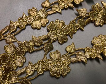 Floral Trim, Metallic Gold, 1 1/8 inches wide, made in France, Price is per Yard