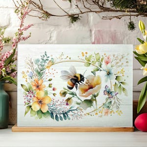 Floral Bumble Bee Glass Chopping Board: Country Kitchen Decor image 1
