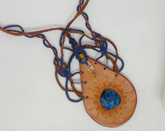 Macrame leather pendant necklace with apatite stone inlay. Handmade in conscience.