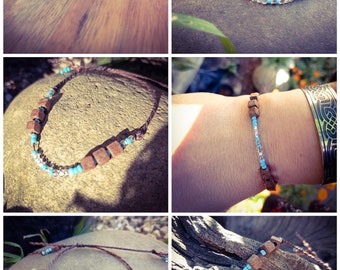 Laura * Bracelet bois carré, perles blanches et bleu style Boho