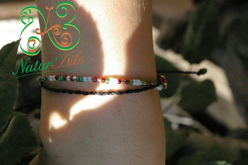 Alix Thin bracelet with black macrame threads, adjustable and small green, red and white beads, Boho style image 3