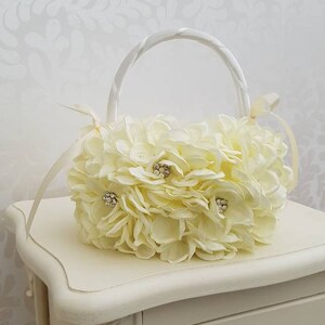 bridesmaid flower basket