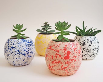 Round Splatter Plant Pot - Choose your colours