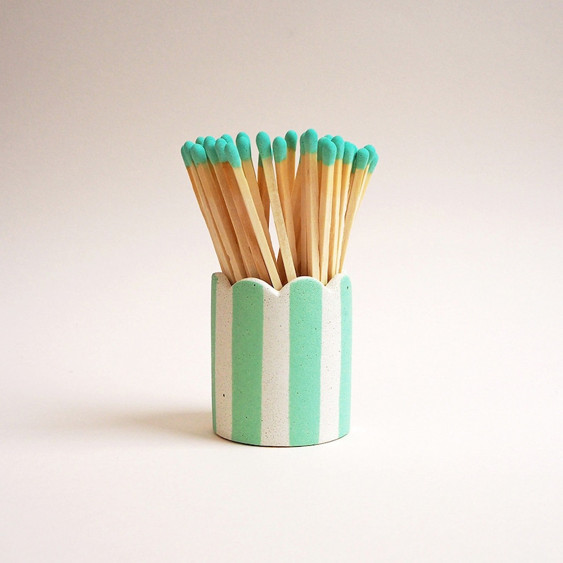 Scalloped Stripy Matchstick Pot image 3