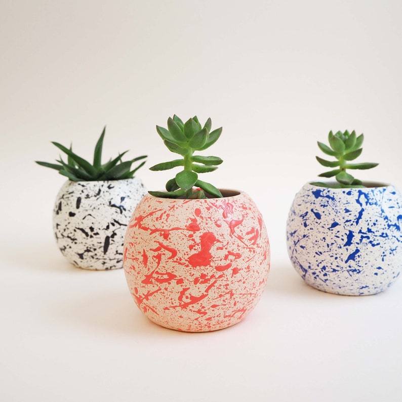 Round Splatter Plant Pot Choose your colours image 2