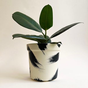 Large Brush Strokes Plant Pot image 8