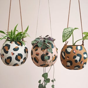 Leopard Print Round Hanging Plant Pot