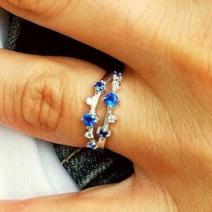 8k Solid Gold Moissanite Sapphire Ring / Moissanite Ring / Gold Ring / Cluster Ring / Sapphire Jewelry / Stacking Ring