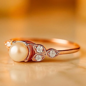 Freshwater Pearl Ring / Rose Gold Ring / Diamond Ring / Ring For Her / Gold Pearl Ring / Handmade Pearl Ring