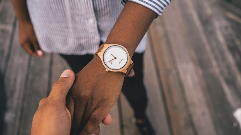 Watch For Women, Wood Watch, Engraved Wood Watch For Women, Personalized Watch, Gift For Mom, Womens Wrist Watch, Mothers Day Gift For Her zdjęcie 8