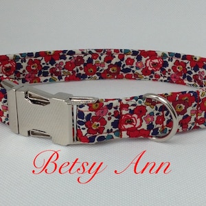 Handmade Pretty Floral Liberty Fabric Dog Collar With Welded Nickel D Ring Bild 1