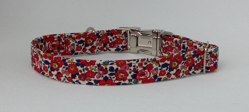 Handmade Pretty Floral Liberty Fabric Dog Collar With Welded Nickel D Ring Bild 2