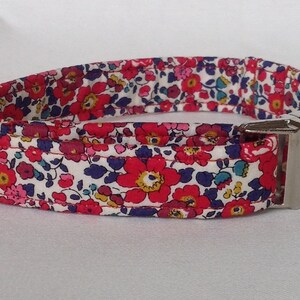 Handmade Pretty Floral Liberty Fabric Dog Collar With Welded Nickel D Ring Bild 4