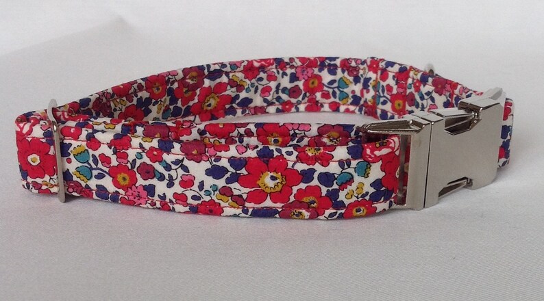 Handmade Pretty Floral Liberty Fabric Dog Collar With Welded Nickel D Ring Bild 4