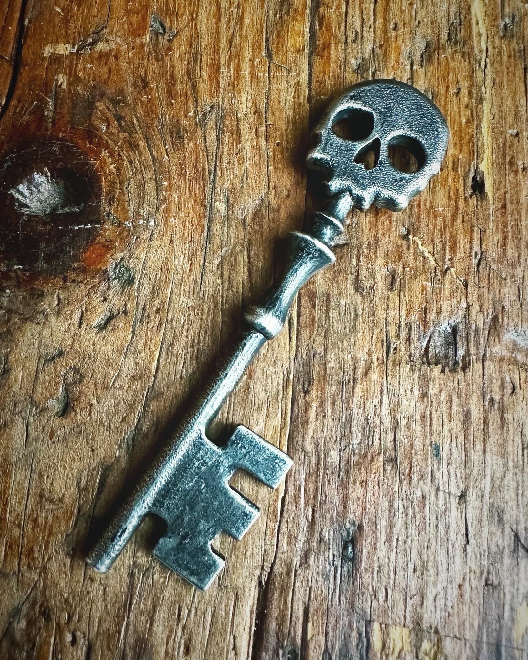 Antique Skeleton Key – Ballyhoo Curiosity Shop