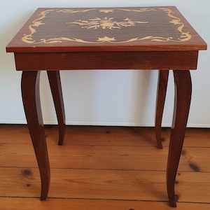 Beistelltisch Tisch Intarsien Schmucktisch Spieluhr Made in Italy Mid Century