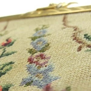 Bag Tapestry Wallet Tapestry Make-up Bag Embroidery Floral pattern Menuett vintage 1950's image 3
