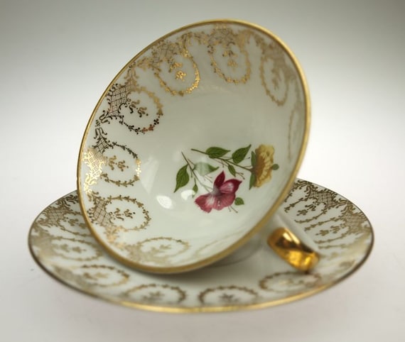 Tasse Sammeltasse Unterteller Goldmuster Blumenmuster Tassen-Set Sammler vintage retro