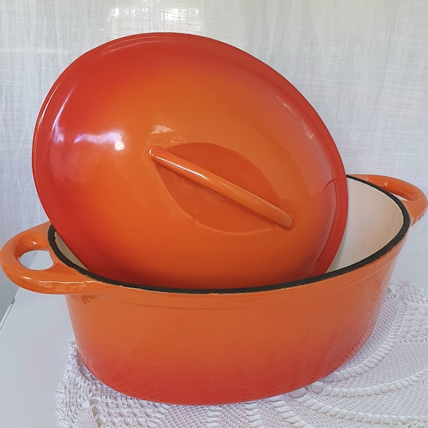 Pot Casserole Le Creuset Saucepan Cast Iron Enamelled Country Style Vintage Retro Kitchen Red Orange