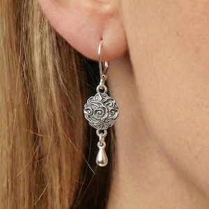 Orecchini pendenti a forma di nuvola in argento sterling, con chiusura a monachella a goccia