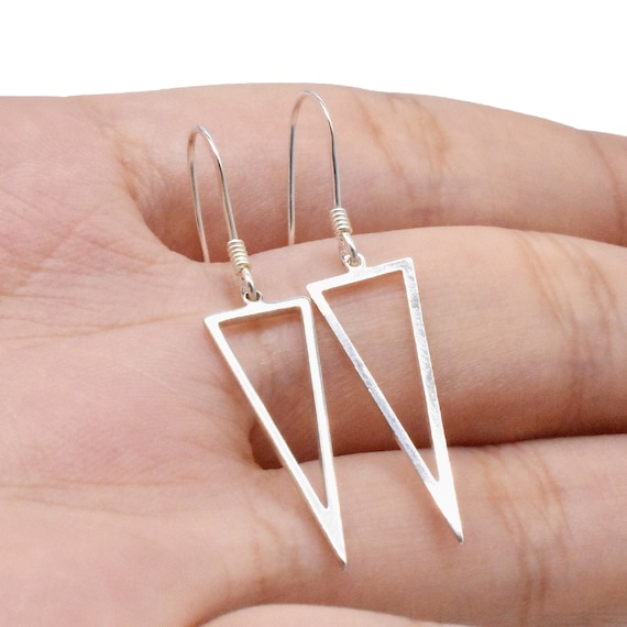 ピアス Inverted Triangle Earrings with Stone Chain #3191 Athra Luxe Diamond Cut Beaded Fringe Triangle Chain Drop