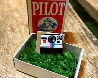 Tiny polaroid camera pin, shrink plastic pin, badge, brooch, handmade, hand-drawn, shrinky dink, cute, gift, photography gift present