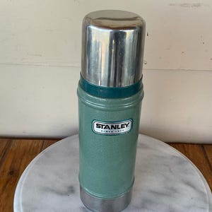 Vintage Aladdin Stanley Green Thermos Cup SS03 16 Oz Stopper USA