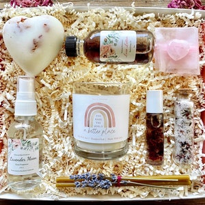Floral Spa Gift Box: Soy Candle, Rose Quartz, Botanical Bath Salts