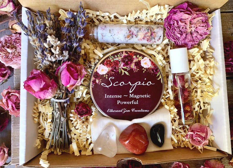 Scorpio Zodiac Astrology Crystal Gift Box, Crystals For Sun Sign, Gift Wrapped Self Care, Birthday Gift For Her Floral Gift Set