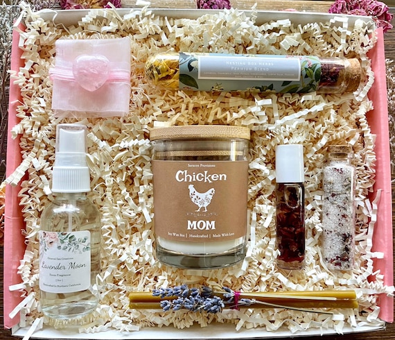 Chicken Mom Gift Set: Soy Candle, Floral Bath Salts & Fragrance