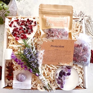 Protection Crystal Gift Box: Organic Floral Self-Care Spa Set