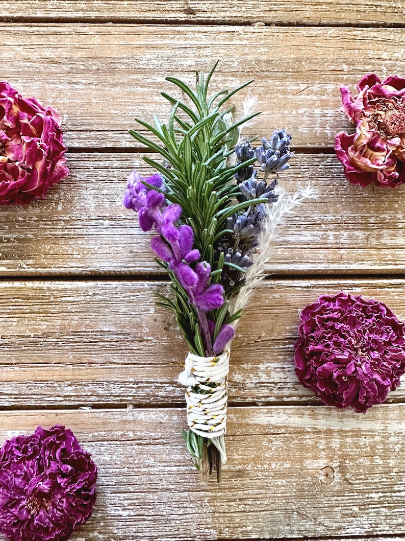 Self Care Gift Box for Women: Crystals, Organic Spa & Aromatherapy - Positive Vibes Wellness Set immagine 5