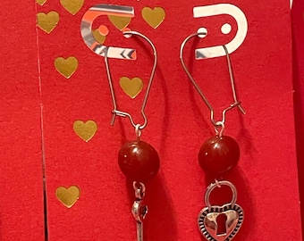 Earrings heart lock & key kidney wires