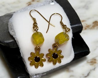 Sunflower with yellow glass bead earrings