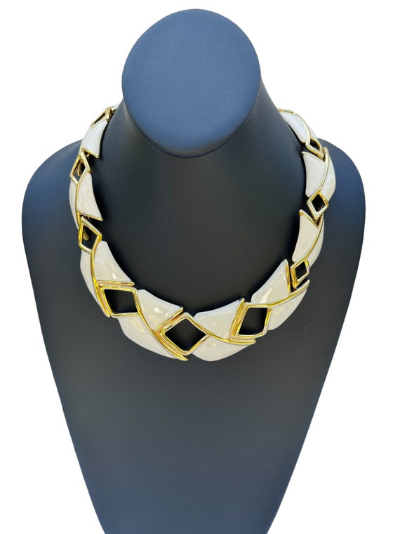 Monet White Enamel Modernist Open Work Choker Vin… - image 3