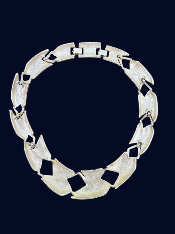 Monet White Enamel Modernist Open Work Choker Vin… - image 4