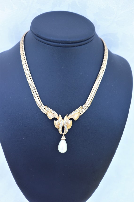 Christian Dior Faux Pearl Rhinestone Pendant Neckl