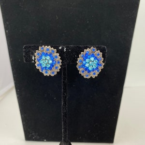 Blue Rhinestone Flower Earrings. 1980s clip on.
