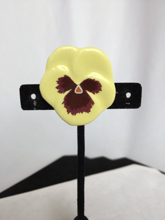 Vintage Avon Yellow Pansy Flower Brooch. Ceramic Brooch