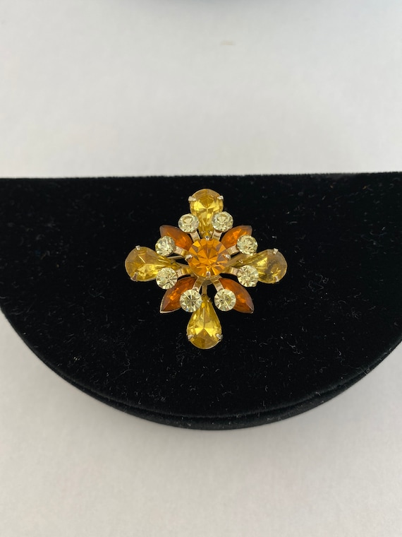 Coro Rhinestone Brooch. Yellow, Amber and Diamond 