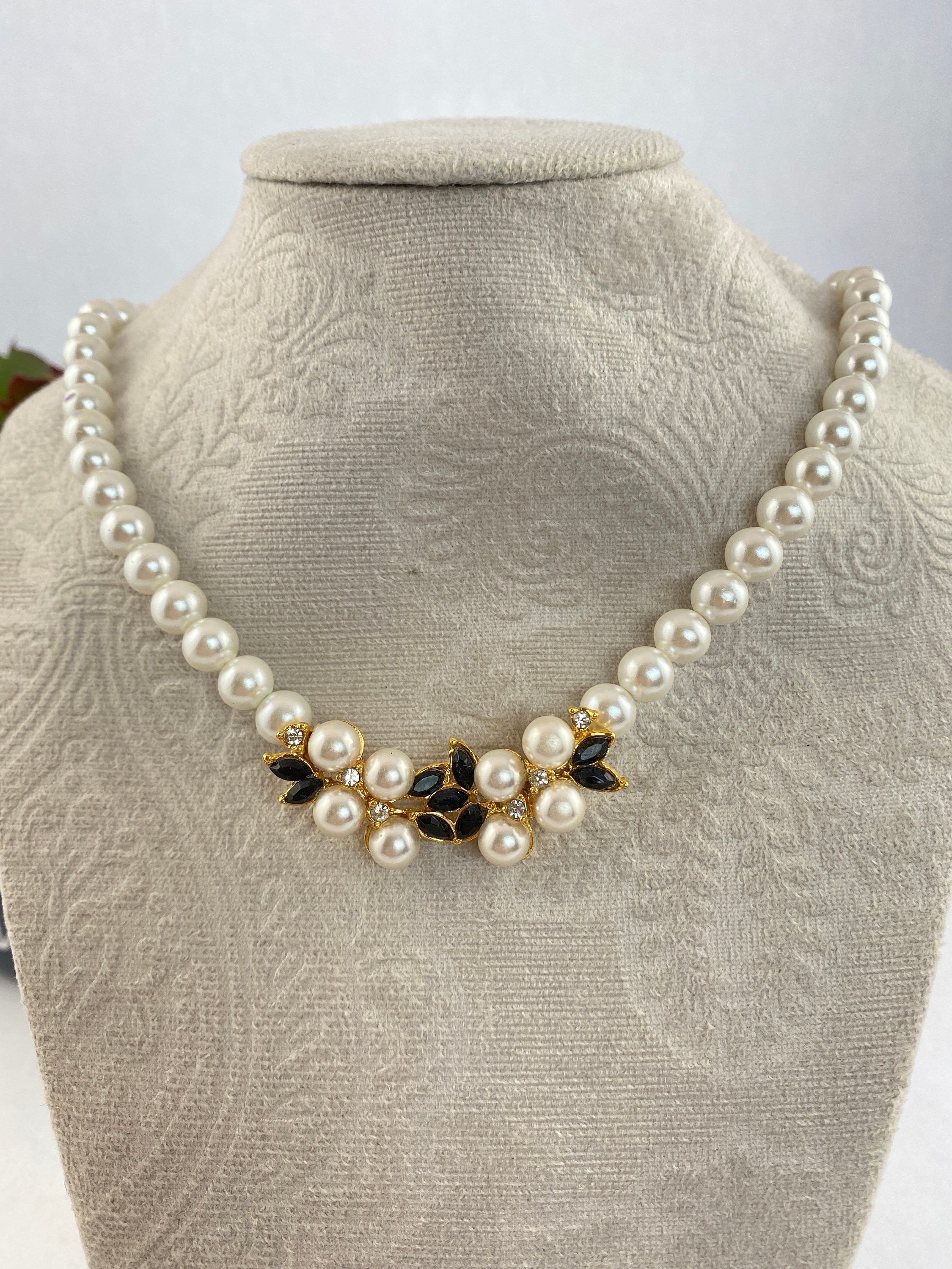 Vintage Tanya Lind Pearl Necklace, Black Crystal Filigree Clasp - Etsy