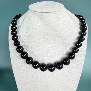 Collar vintage Napier de cuentas negras